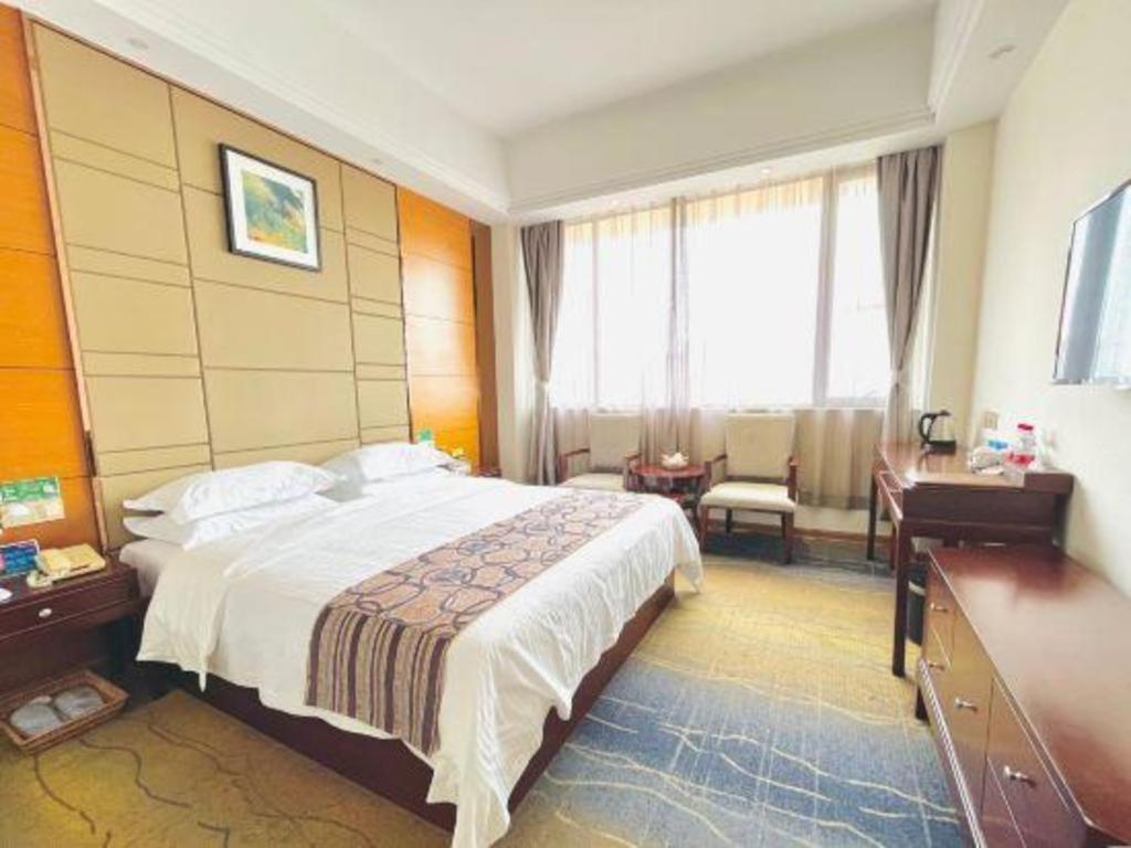 Greentree Inn Guangdong Jieyang Bus Terminal Station Ronghua Avenue Business Hotel Eksteriør billede