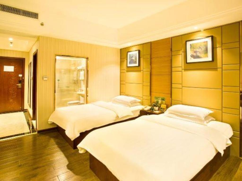 Greentree Inn Guangdong Jieyang Bus Terminal Station Ronghua Avenue Business Hotel Eksteriør billede
