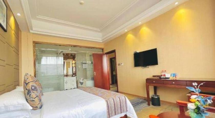Greentree Inn Guangdong Jieyang Bus Terminal Station Ronghua Avenue Business Hotel Eksteriør billede