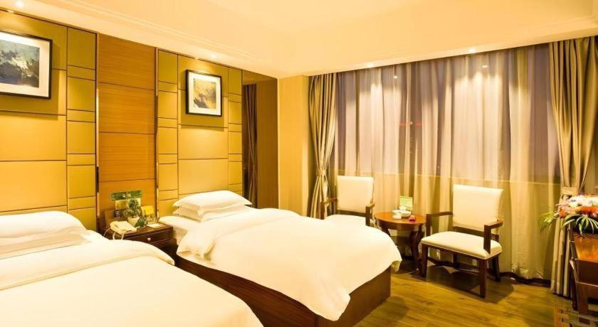 Greentree Inn Guangdong Jieyang Bus Terminal Station Ronghua Avenue Business Hotel Eksteriør billede
