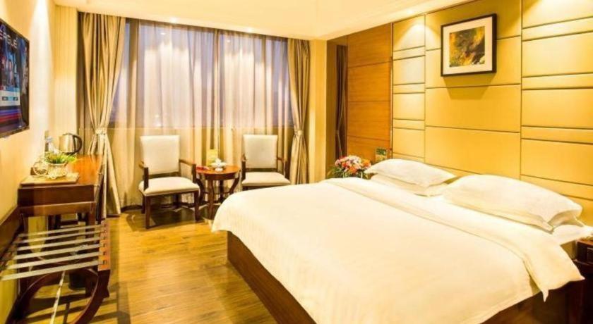 Greentree Inn Guangdong Jieyang Bus Terminal Station Ronghua Avenue Business Hotel Eksteriør billede