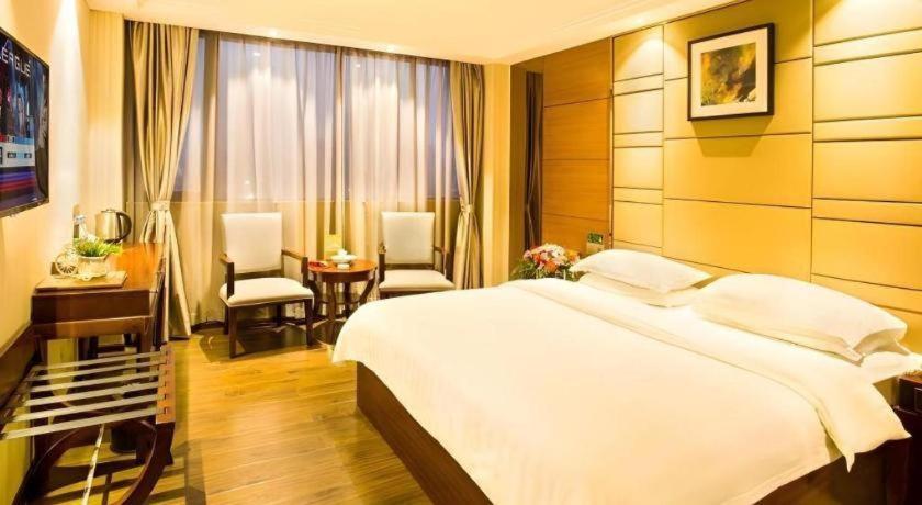 Greentree Inn Guangdong Jieyang Bus Terminal Station Ronghua Avenue Business Hotel Eksteriør billede