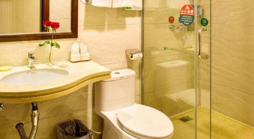Greentree Inn Guangdong Jieyang Bus Terminal Station Ronghua Avenue Business Hotel Eksteriør billede
